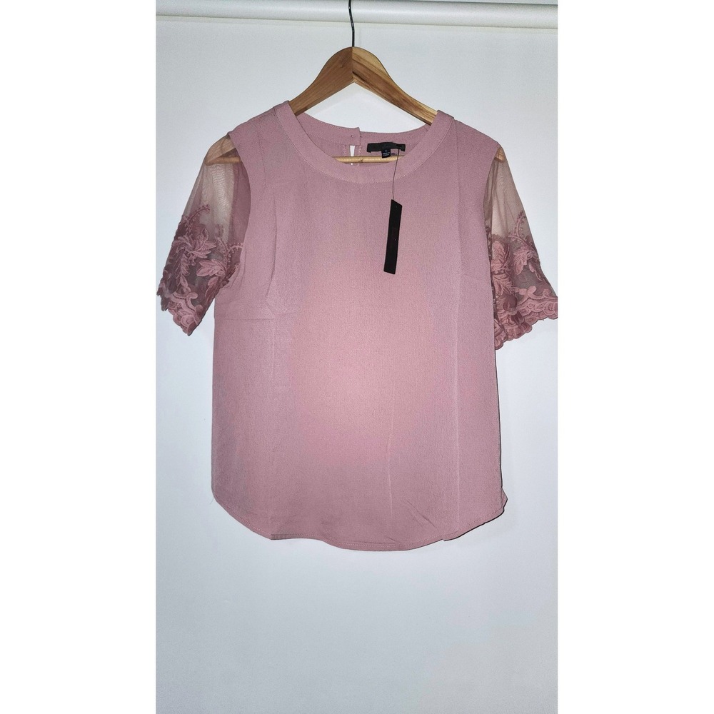 Lulus Womens Dusty Rose Embroidered Mesh Short Sleeve Blouse Size M NWT Stain
